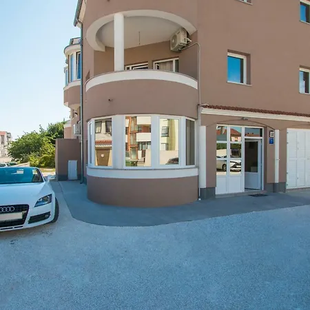 Apartman Artos *